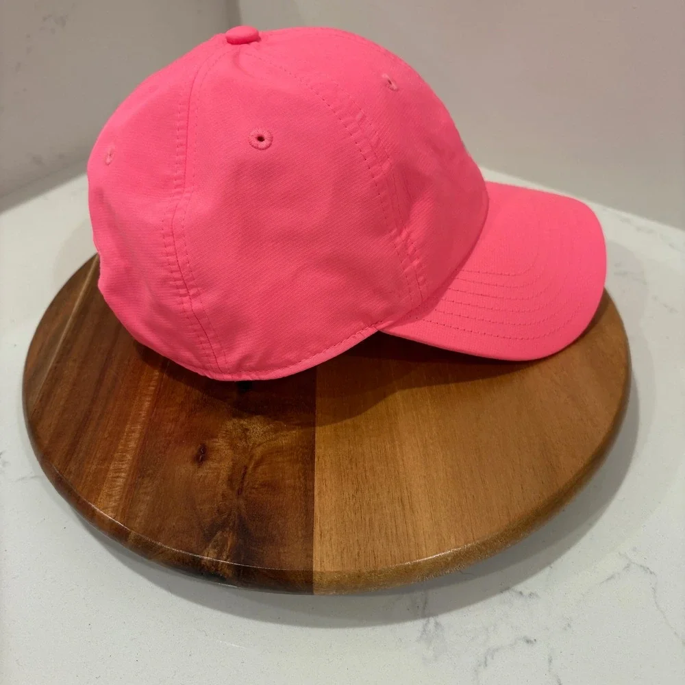 Vineyard Vines Performance Hat Mens Pink Whale Logo Adjustable Strapback